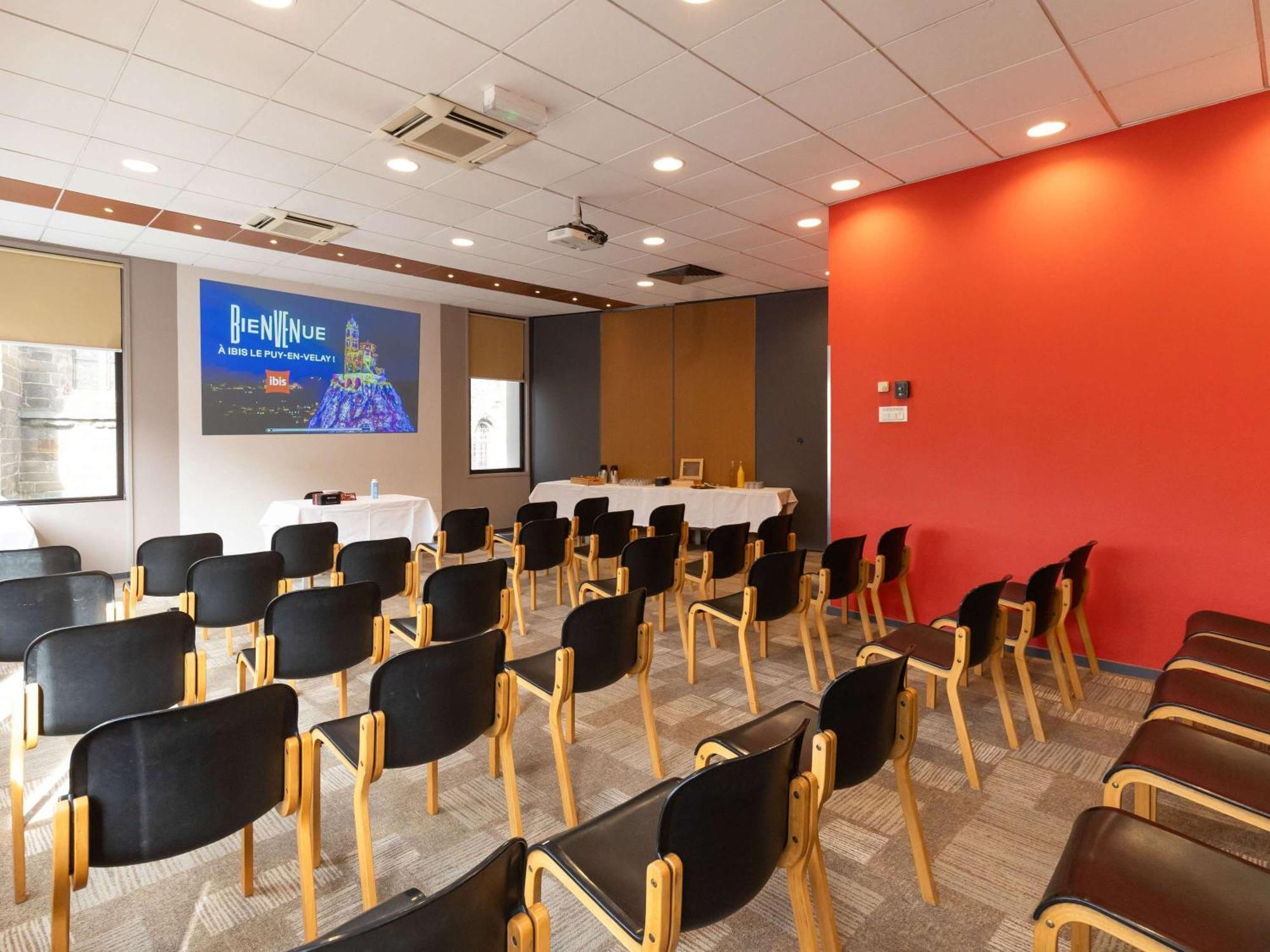 Ibis Le Puy-En-Velay Centre Hotel Екстериор снимка
