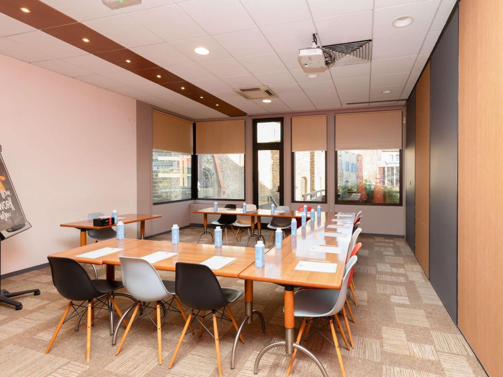 Ibis Le Puy-En-Velay Centre Hotel Екстериор снимка