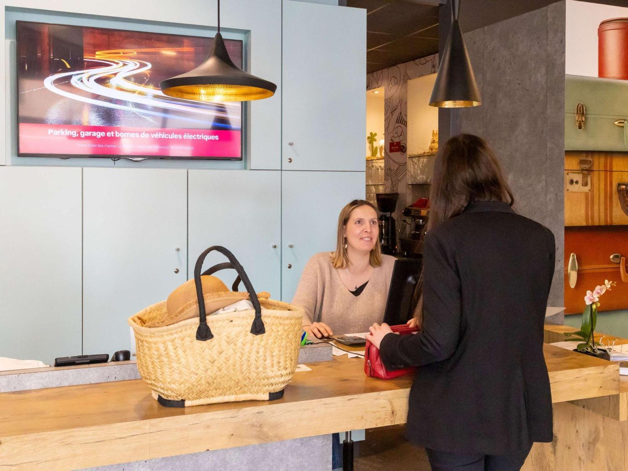 Ibis Le Puy-En-Velay Centre Hotel Екстериор снимка