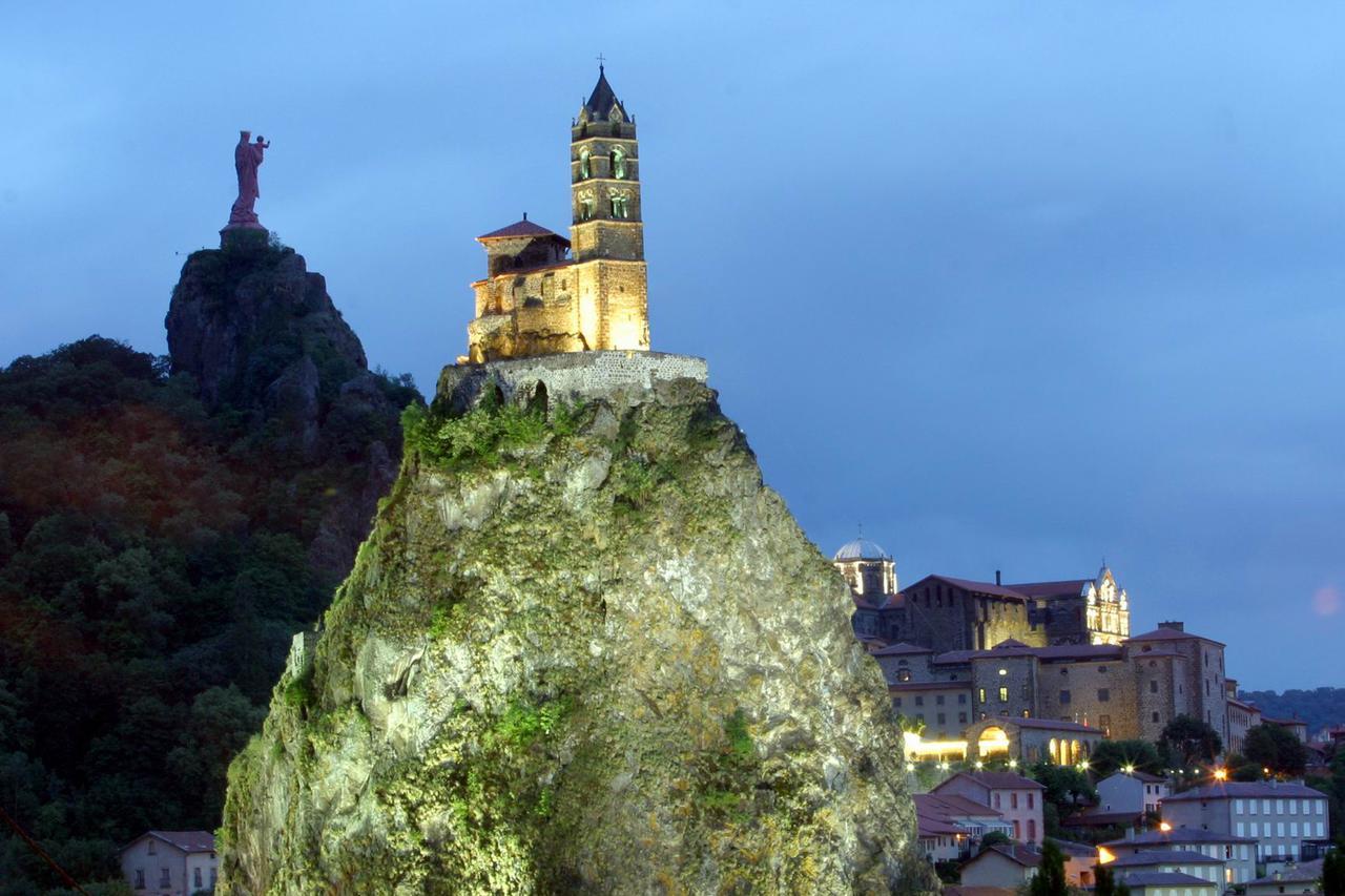 Ibis Le Puy-En-Velay Centre Hotel Екстериор снимка